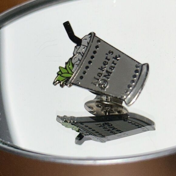Maker’s Mark mint julep collectible lapel pin - Picture 2 of 4